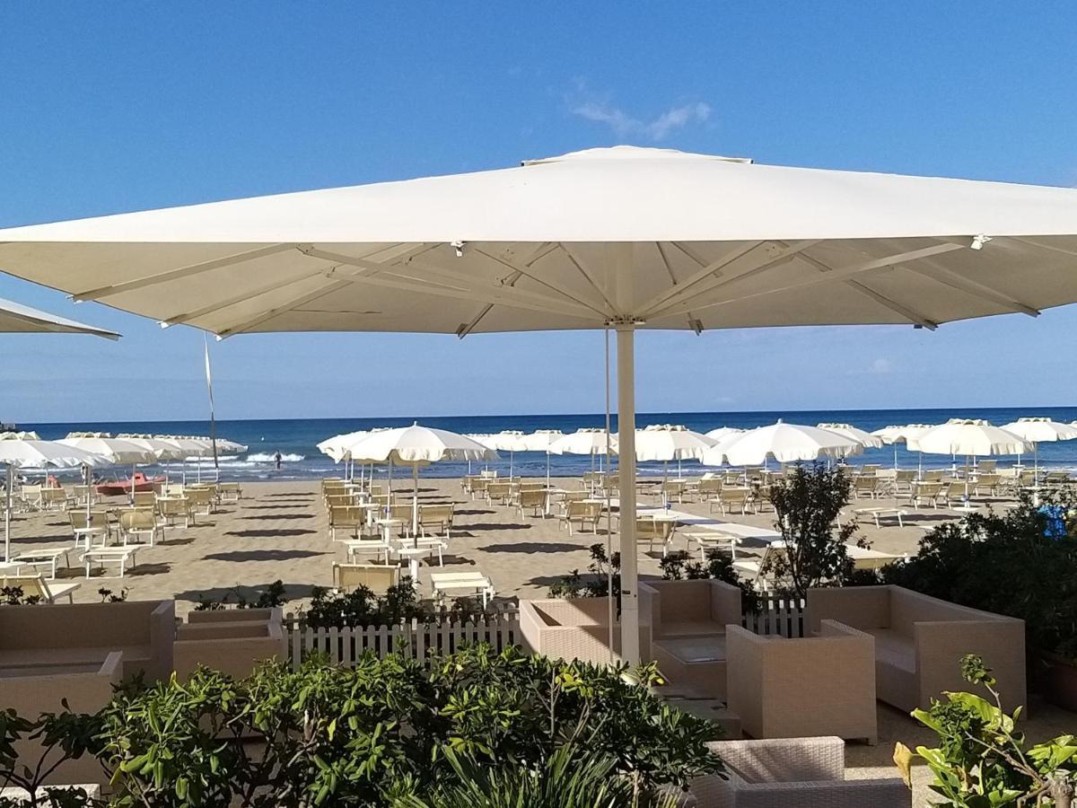 Aqua Boutique Hotel Кастильоне-делла-Пеская Экстерьер фото