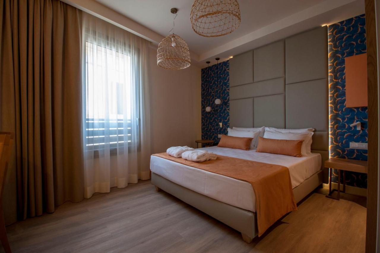 Aqua Boutique Hotel Кастильоне-делла-Пеская Экстерьер фото