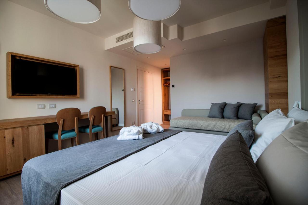 Aqua Boutique Hotel Кастильоне-делла-Пеская Экстерьер фото